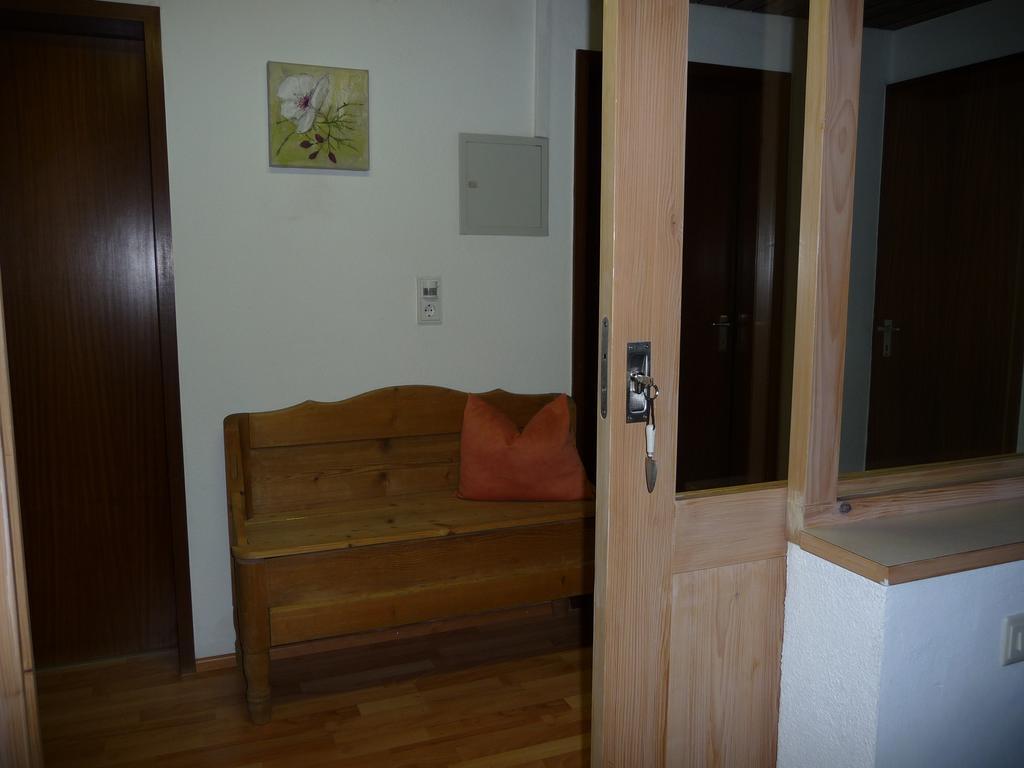 Ferienwohnung Natter in Mellau Zimmer foto