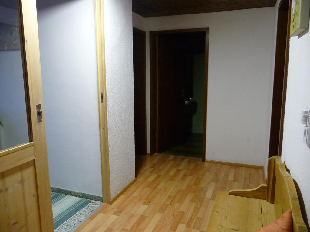 Ferienwohnung Natter in Mellau Zimmer foto